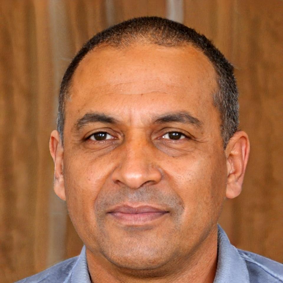 Agricultural specialist with expertise in community ecology and sustainable farming